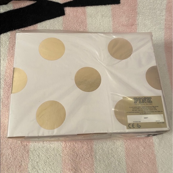 VS Pink Logo Limited Edition Boxed Mini Dog - Picture 5 of 5